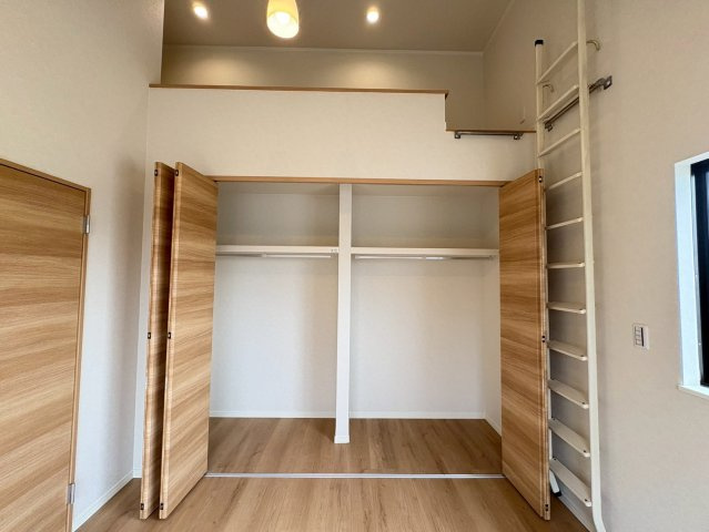 垂水区塩屋北町３丁目　中古戸建の収納|たっぷりとした収納スペースです