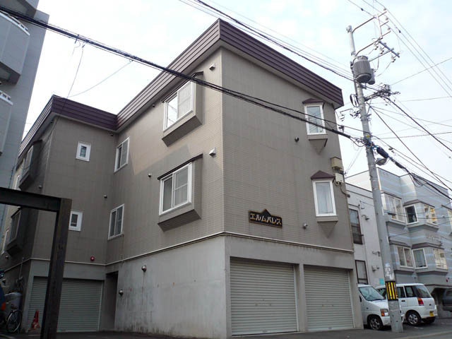エルムパレス