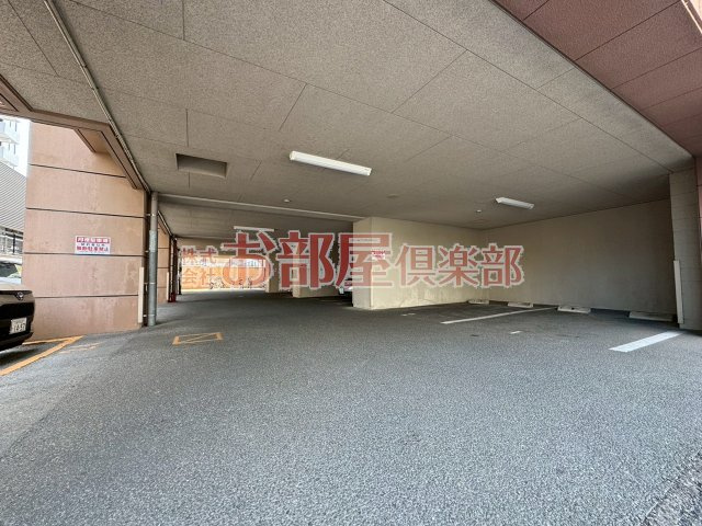 リード中央町の駐車場|駐車スペースもあります