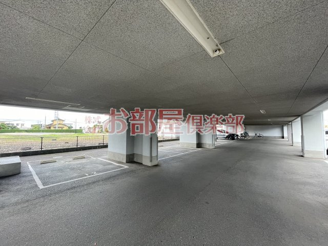 北野ガーデンコートの駐車場|駐車場完備です