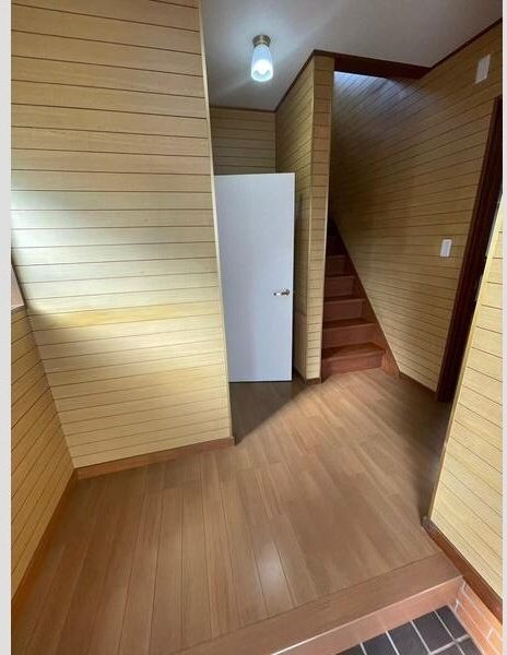 千葉県柏市大室戸建の玄関|きれいな玄関です