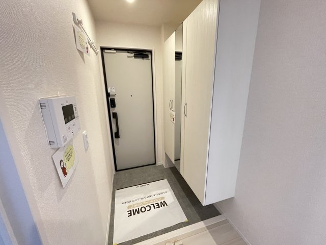 ハイピクチャーC棟の玄関