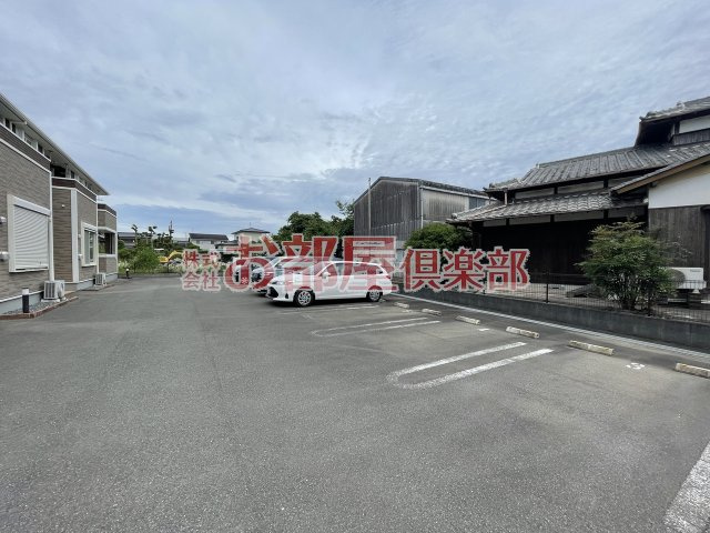 アヴニール　ベルⅠの駐車場|駐車場があります