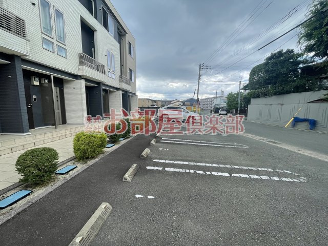 アーバンリーム壱番館の駐車場|車をお持ちの方に嬉しい駐車場付きの物件です