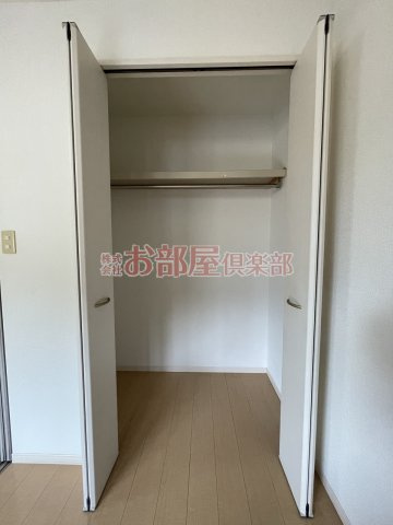 ロイヤル・レセンテBの収納|便利な収納スペースです