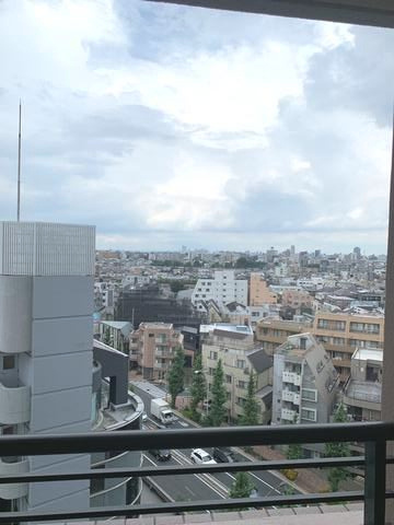 ドゥーエ学芸大学の展望