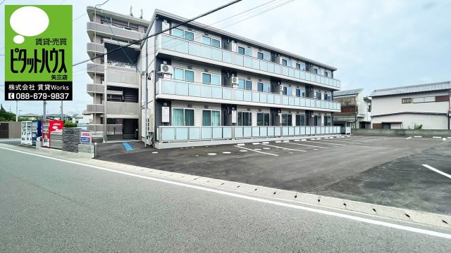 ベルティルミナスの外観