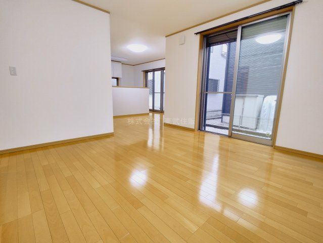 【居間・リビング】の画像