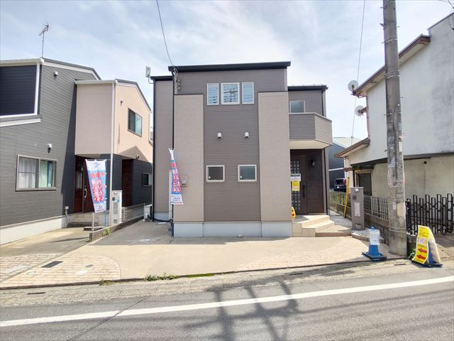 【前面道路含む現地写真】の画像