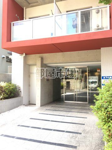 プレール・ドゥーク御徒町のエントランス