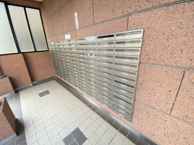 【エントランス】 | 藤和ハイタウン津久野駅前 | 【全室収納ありますよ】収納場所に困らず綺麗な室内をたもてますね！家族の思い出も大切にしまっておけますね！