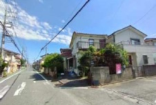 敷地面積33.88坪　売地　川越市砂新田の前面道路含む現地写真|角地！北東側6.0ｍ公道、約12.5ｍ接道！南西側6.0ｍ公道、約4.1ｍ接道！
使い勝手も良く、お車の出し入れなどもラクラクです♪
