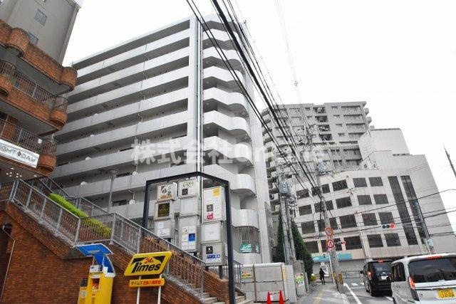 ルミエール八尾駅前の外観