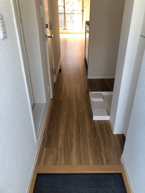maison bien　メゾン　ビアン の玄関