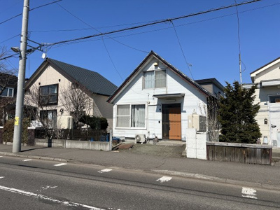 【外観】 | 手稲区前田4-12　古家付土地 | 手稲駅歩７分・区役所歩４分、手稲区の中心部が近い好立地♪建築条件なし・お好きな会社で建築可能♪