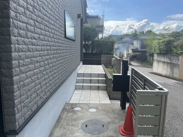 【玄関】 | 中古一戸建　高知市横内