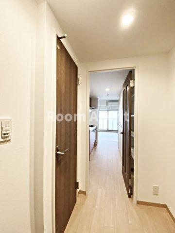 クレストタワー栄の玄関
