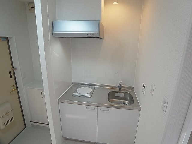 ときわ庄山ハイツのキッチン|調理スペースが有る広めのIHキッチン
