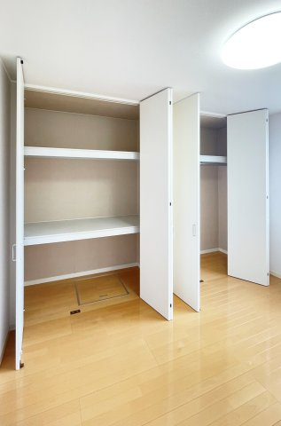 シャーメゾン名東　Ｂ棟の収納
