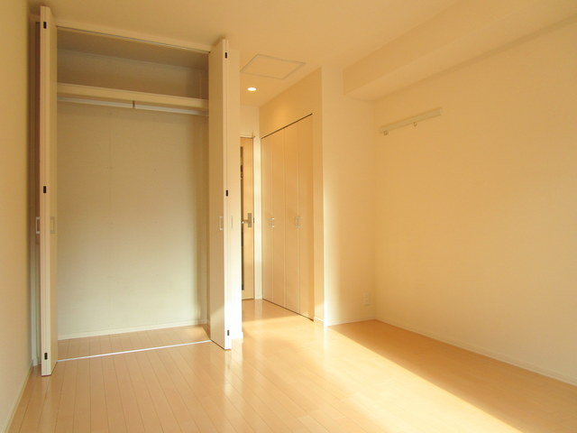 Ｒｅｇａｌｏ幕張　レガーロの寝室|★洋室/別号室同タイプのお部屋です★