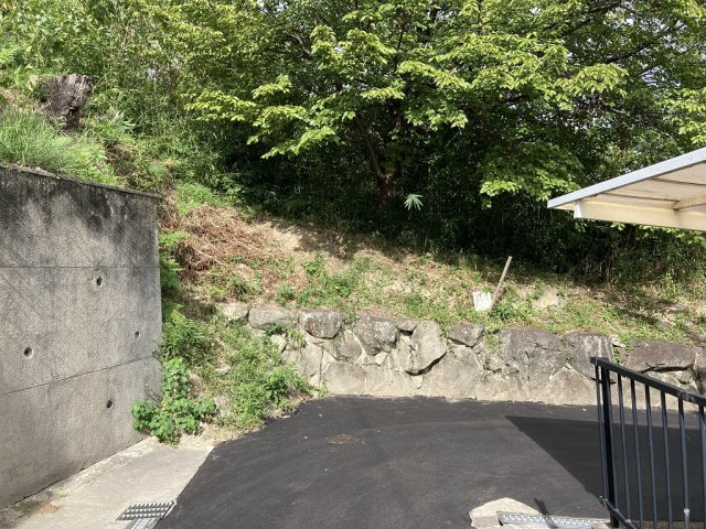 富雄北２丁目の前面道路含む現地写真