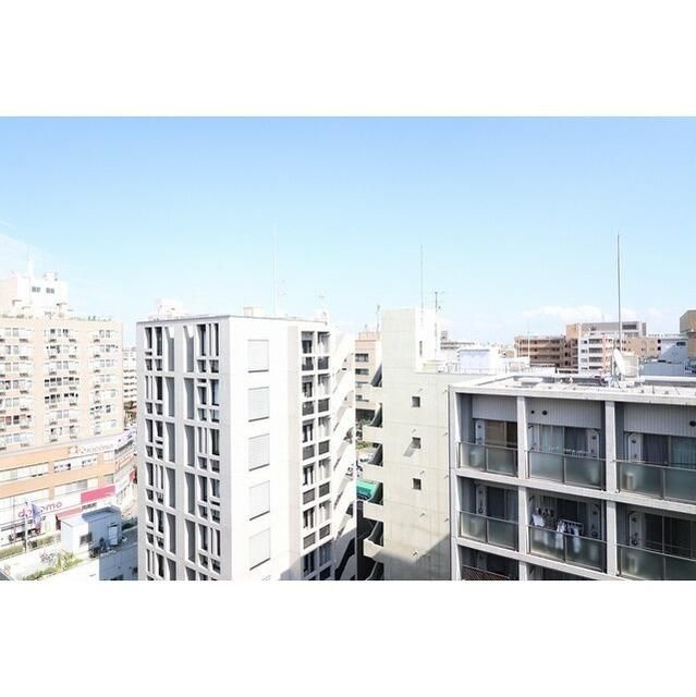 Ｃｒａｎｅ　Ｃｏｕｒｔ　Ｔｓｕｒｕｍｉの展望