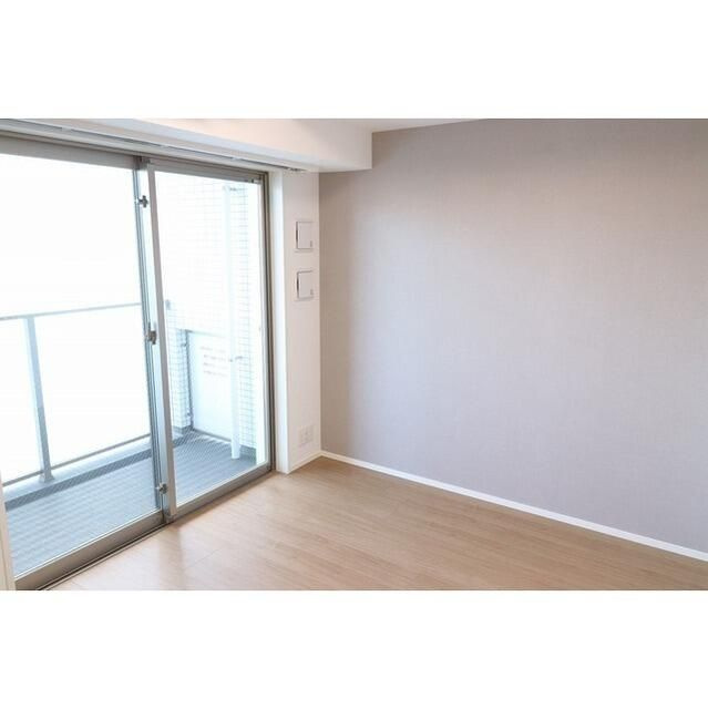 Ｃｒａｎｅ　Ｃｏｕｒｔ　Ｔｓｕｒｕｍｉの居間・リビング