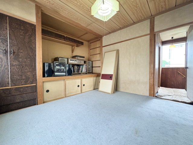 【角地・平坦地】武佐1丁目、可能性の広がる110万円の戸建ての和室|趣ある雰囲気が魅力の和室。自分好みの空間に整えて、安らぎの場所へ。