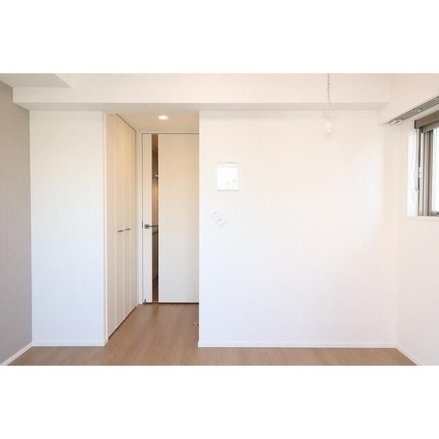 Ｃｒａｎｅ　Ｃｏｕｒｔ　Ｔｓｕｒｕｍｉのその他