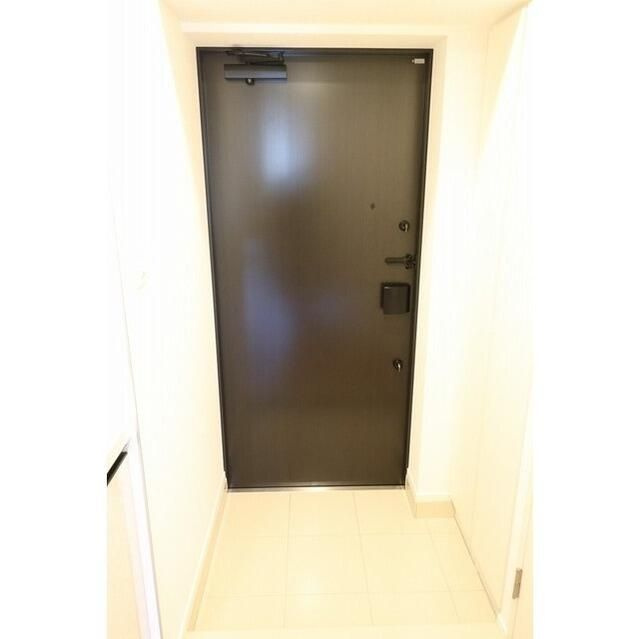 Ｃｒａｎｅ　Ｃｏｕｒｔ　Ｔｓｕｒｕｍｉの玄関