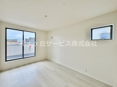 【寝室】 | 豊橋市芦原町 58-2期 新築一戸建て 1号棟 | 落ち着いて過ごせるお部屋なので、寝室にいかがでしょうか