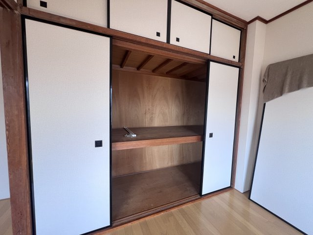 鈴蘭台南町2丁目マンションの収納