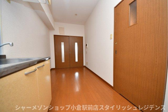 ギャラン吉野町の居間・リビング