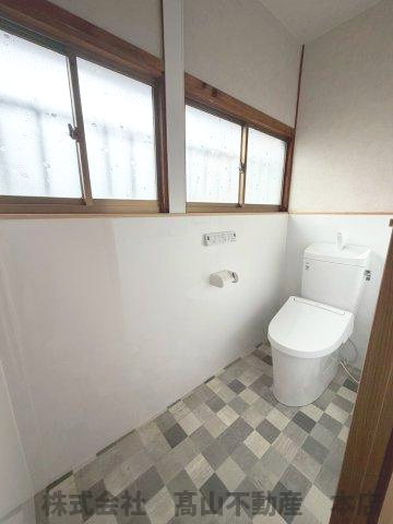 宗像市土穴１丁目の一戸建てのトイレ