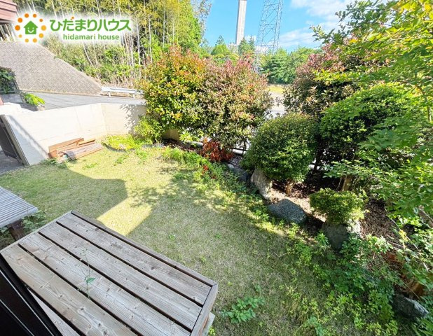 野田市三ツ堀　中古戸建　昭和63年築の庭|和室の前にはお庭がございます♪　濡れ縁にこしかけホッと一息・・・♪