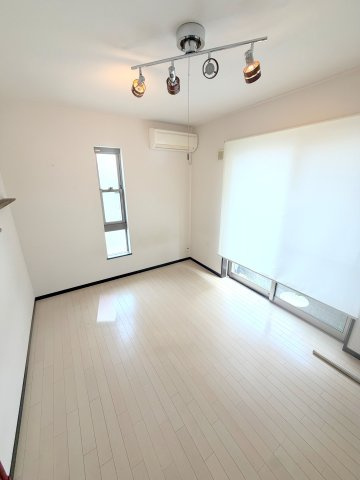 青梅市河辺町1丁目　中古戸建の洋室