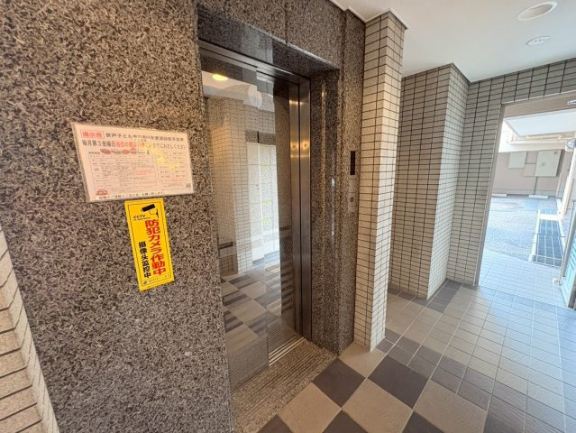 グローリアスヒルズ日進のエントランス