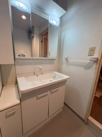 グローリアスヒルズ日進の洗面所