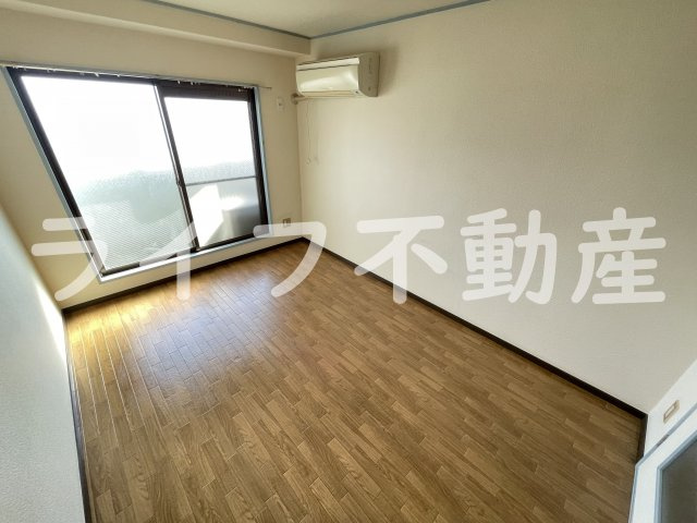 オーシャン新深江の居間・リビング|ゆったり過ごせる居間です