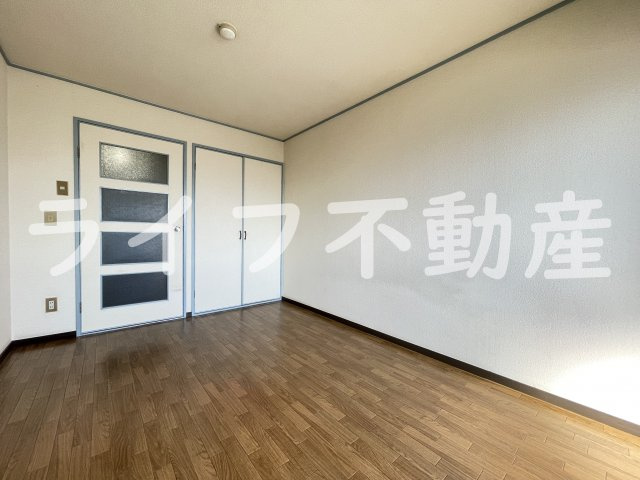 オーシャン新深江の居間・リビング|ゆったりとしたリビングです