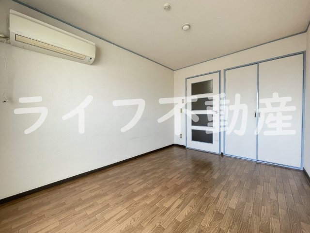 オーシャン新深江の居間・リビング|ゆったりとしたリビングです