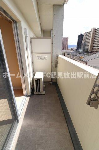 大阪市鶴見区放出東３丁目の賃貸マンションのバルコニー
