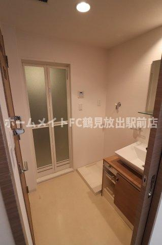 大阪市鶴見区放出東３丁目の賃貸マンションの洗面所