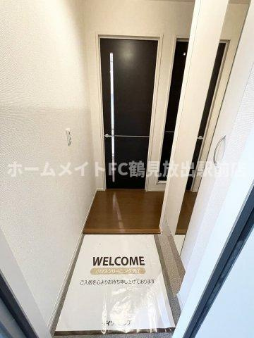 大阪市城東区諏訪２丁目のハイツの玄関