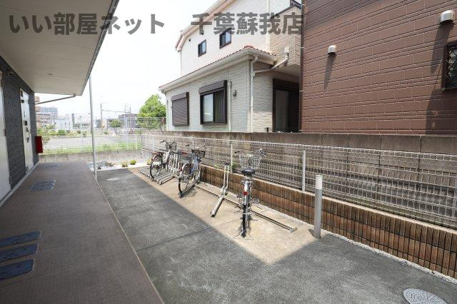 リブリ・クレール蘇我壱号館のエントランス|落ち着いたエントランスです