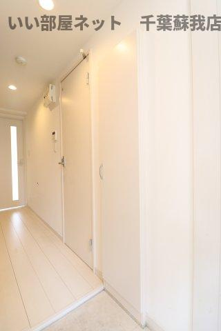 リブリ・クレール蘇我壱号館の玄関|明るい玄関です