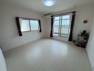 【洋室】 | 前橋市茂木町　南向き　4SLDK