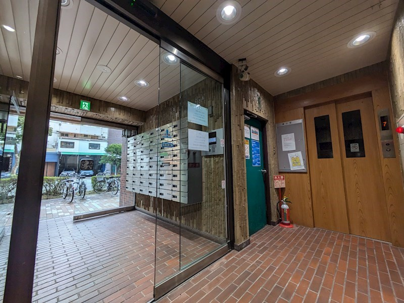 ライオンズマンション神戸元町のロビー