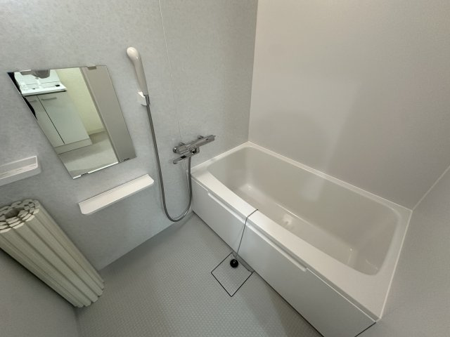 ロイヤルコートムラタの浴室