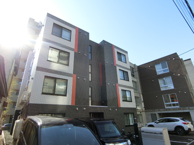 札幌市中央区南六条西２４丁目の賃貸マンション